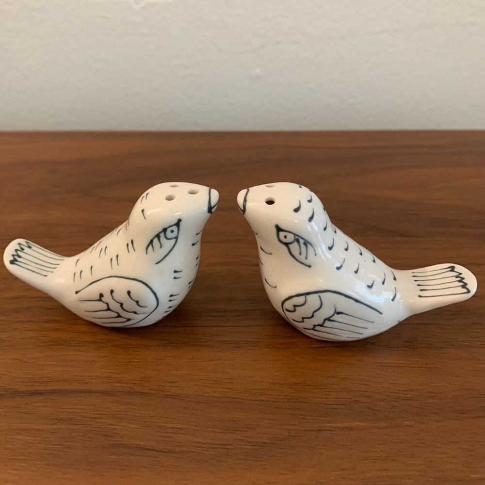 Ceramic love birds salt and pepper shakers